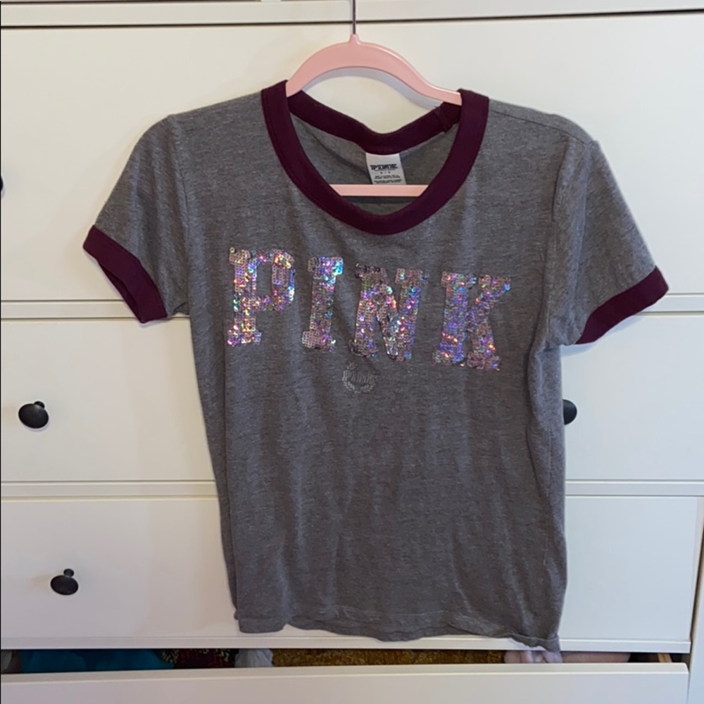 Vs pink shirt